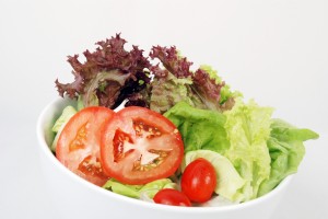 Salat mit Tomate